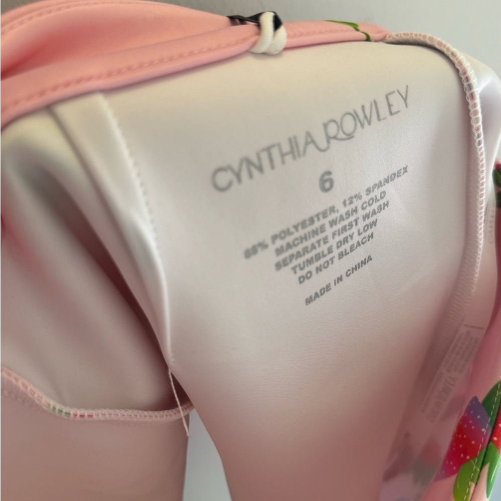 Cynthia Rowley Pink Bonded Strawberry Shorts Size 6 NWT - Picture 6 of 7